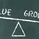 How to Choose Between Growth and Value Stocks?